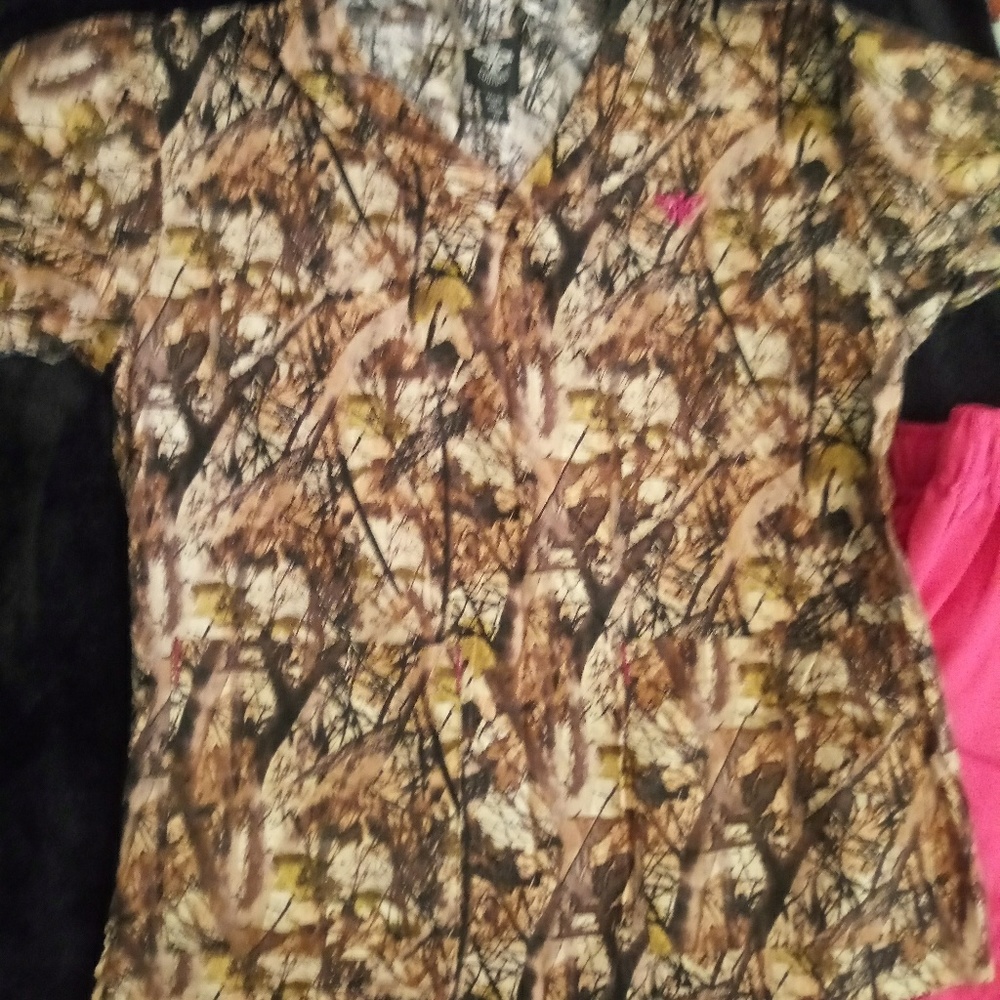 Scrub Set - Picture 2 of 3